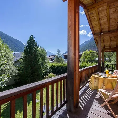 Chalet Sainte-foy-l'argentiere Chalet Sleeps 6 *