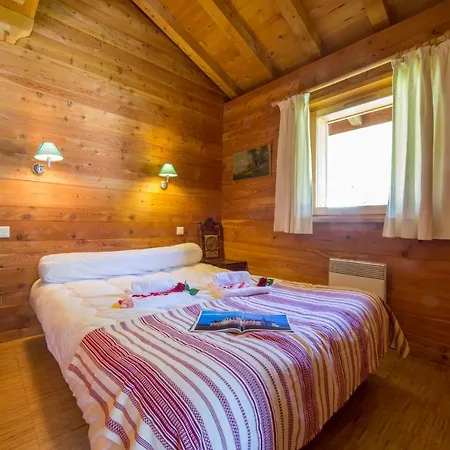 Chalet Sainte-foy-l'argentiere Chalet Sleeps 6