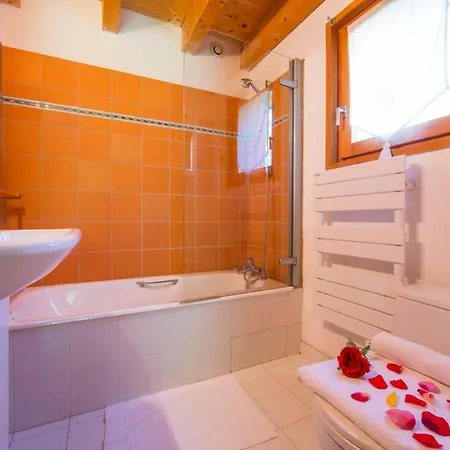 Sainte-foy-l'argentiere Chalet Sleeps 6