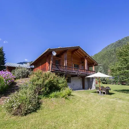 Chalet Sainte-foy-l'argentiere Chalet Sleeps 6 *